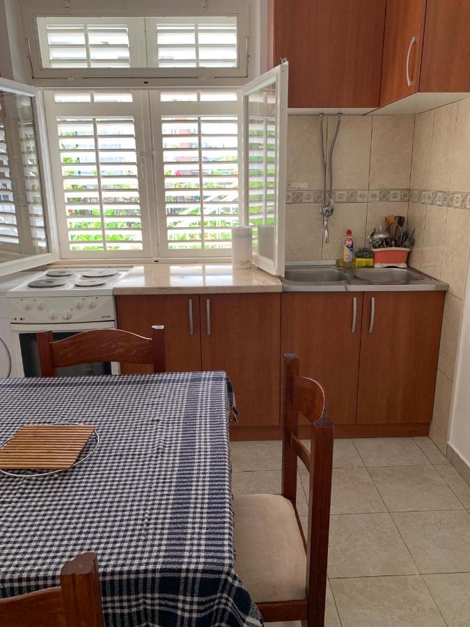 Anita Guest House Tivat Bagian luar foto