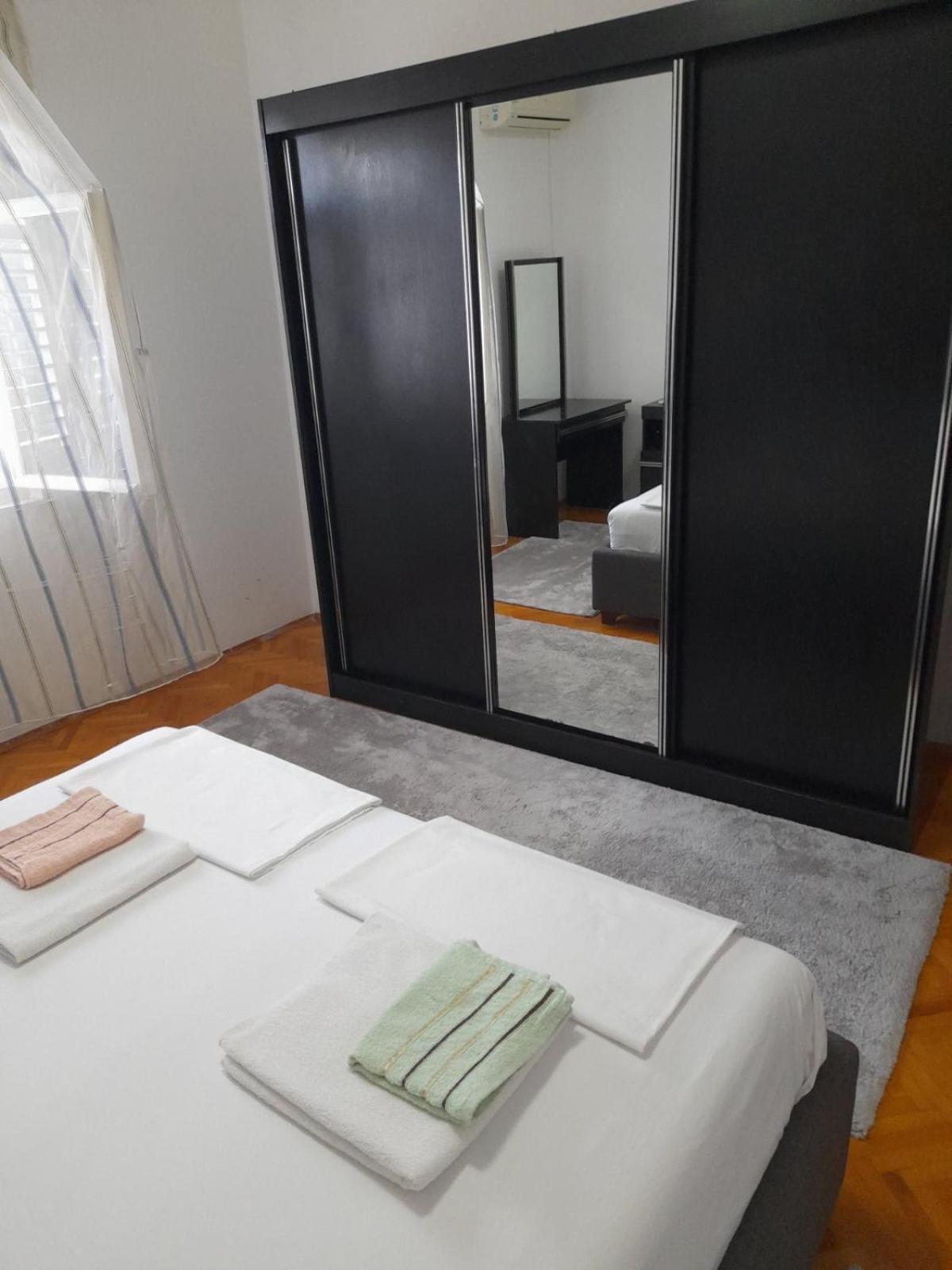 Anita Guest House Tivat Bagian luar foto