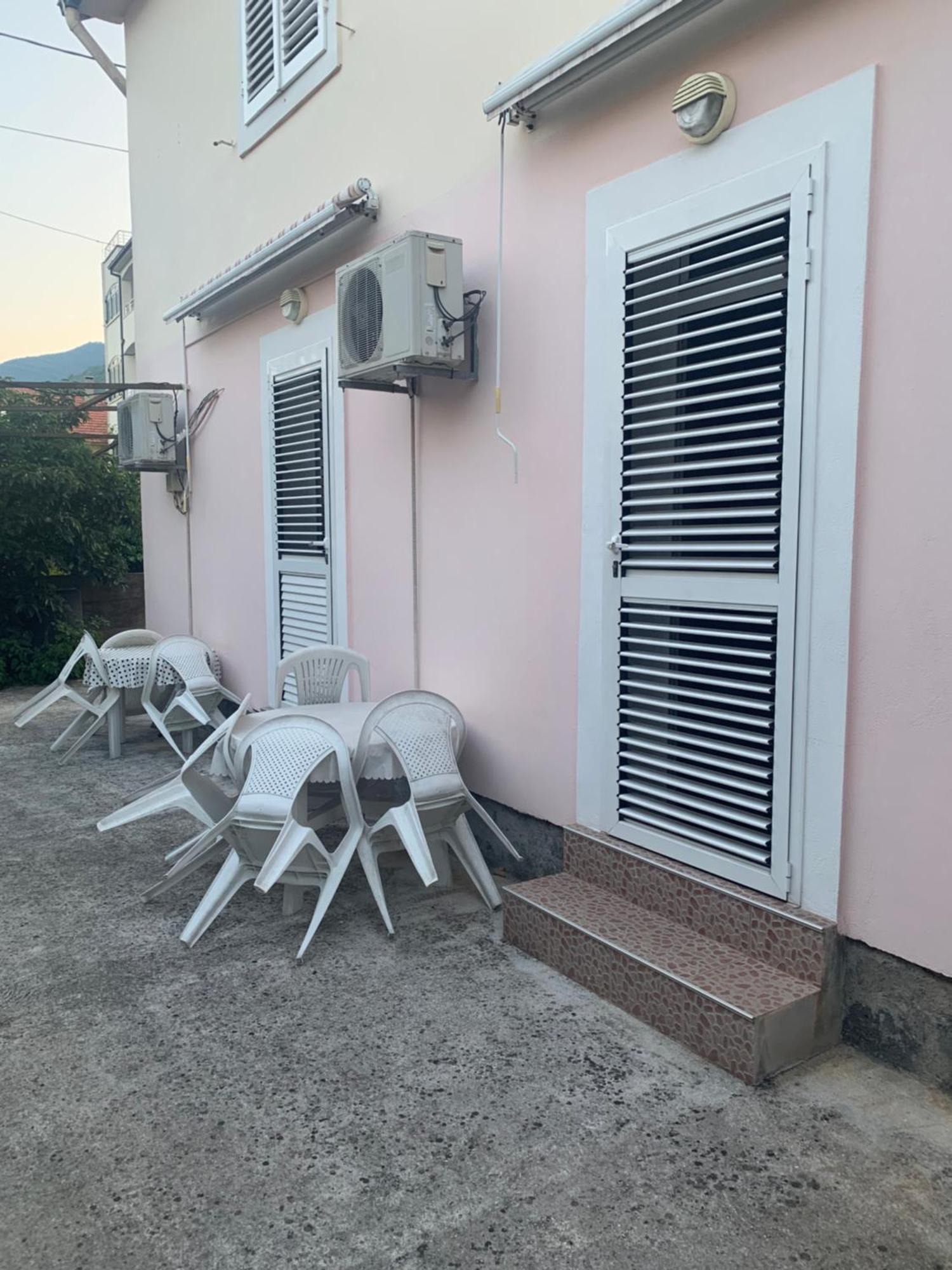 Anita Guest House Tivat Bagian luar foto