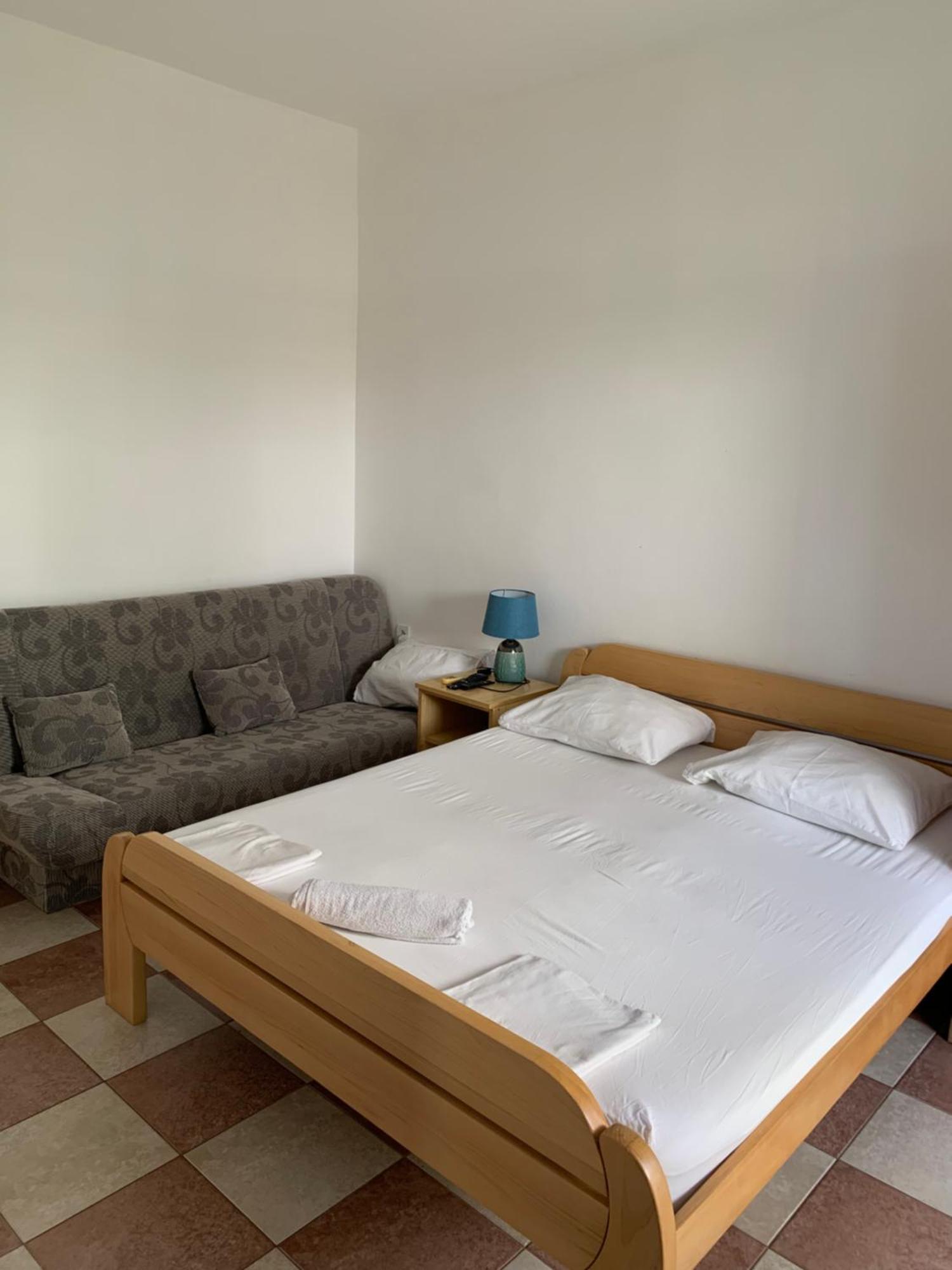 Anita Guest House Tivat Bagian luar foto