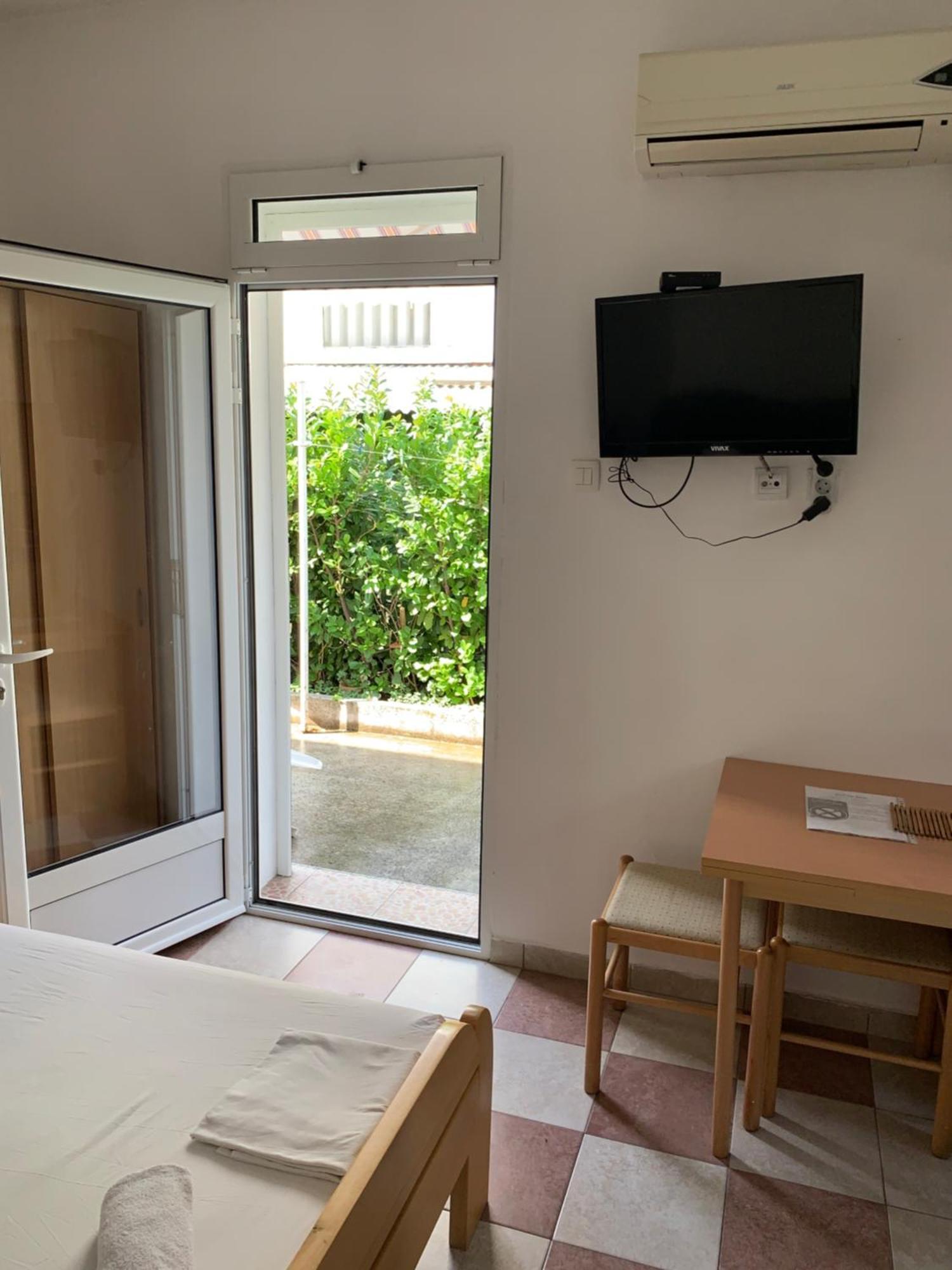 Anita Guest House Tivat Bagian luar foto