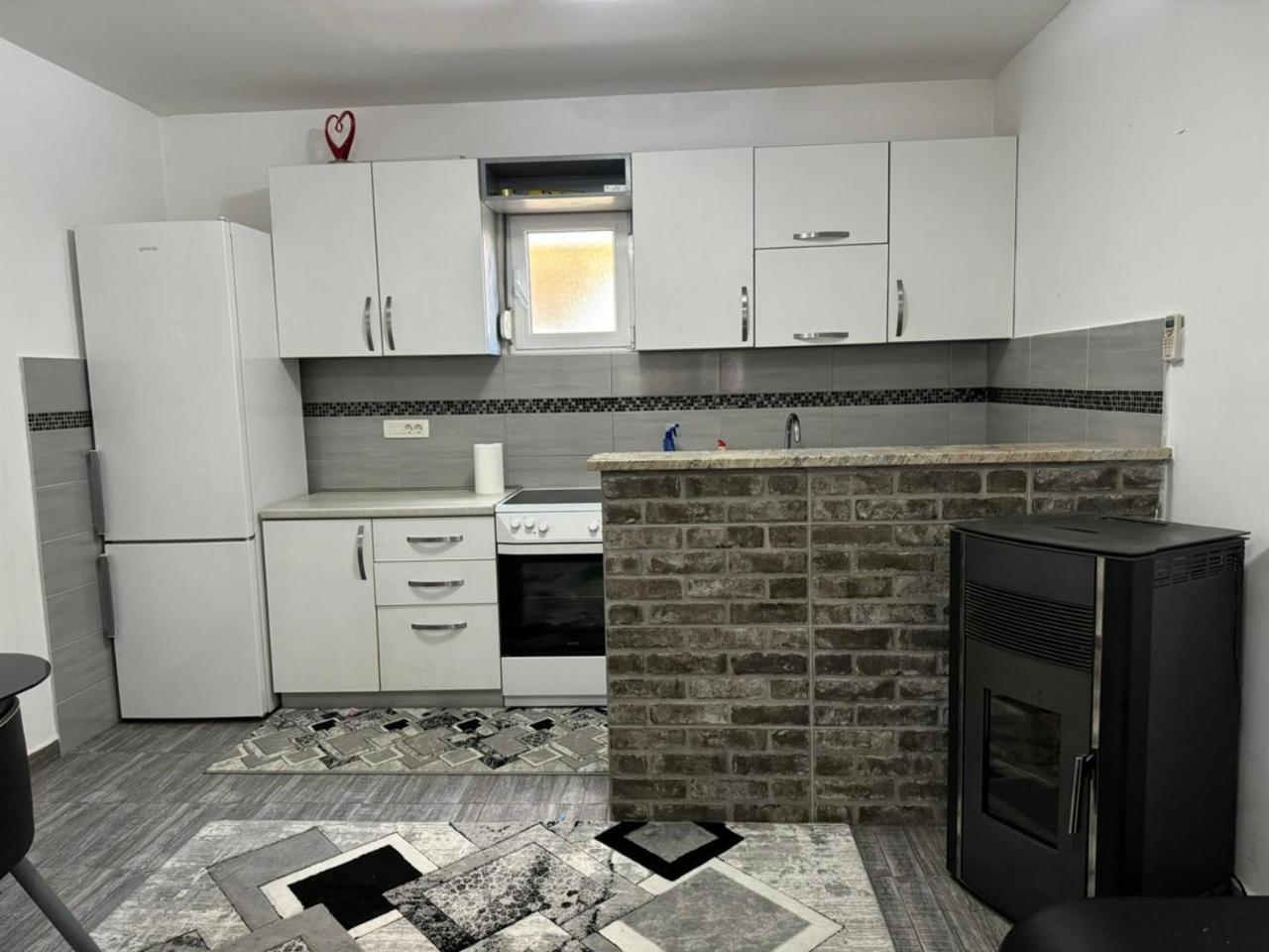 Anita Guest House Tivat Bagian luar foto