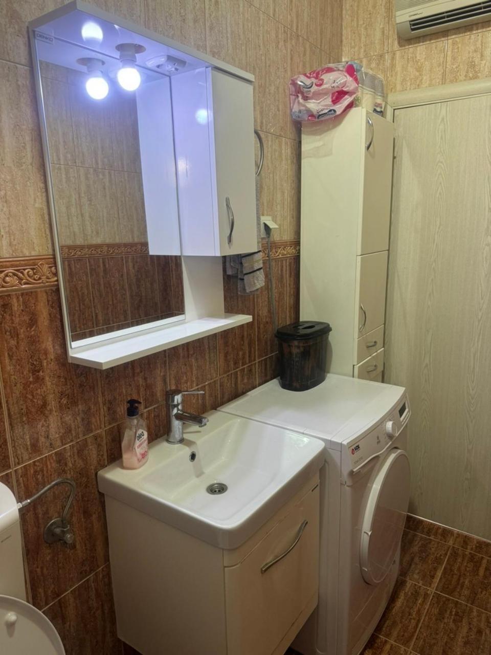 Anita Guest House Tivat Bagian luar foto