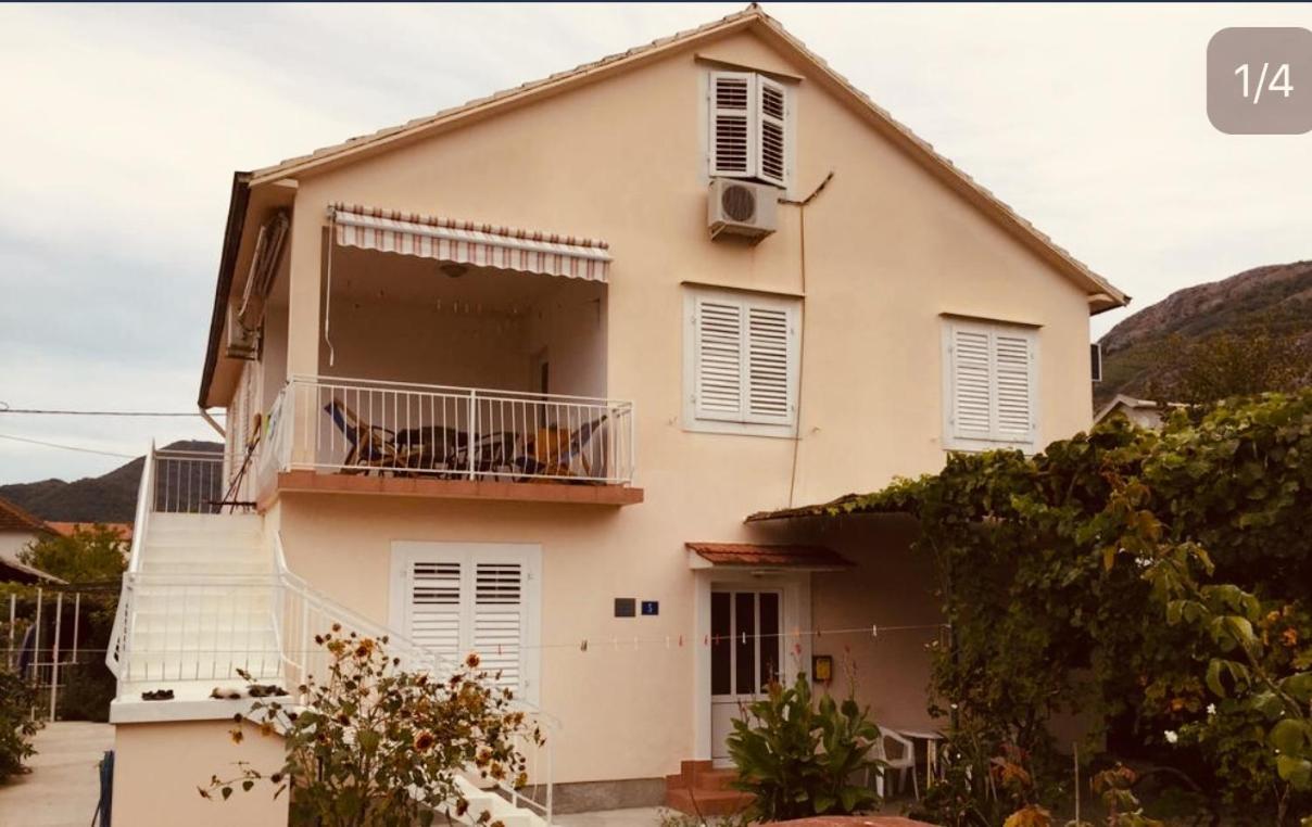 Anita Guest House Tivat Bagian luar foto